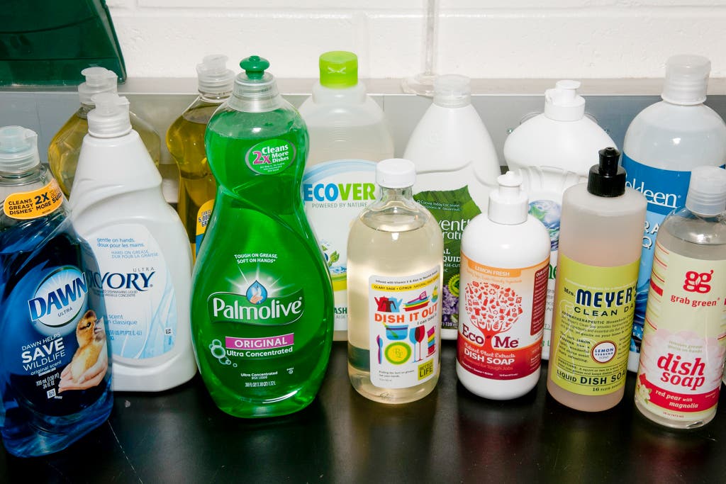 A Guide to Choosing Eco-Friendly Dishwashing Detergents