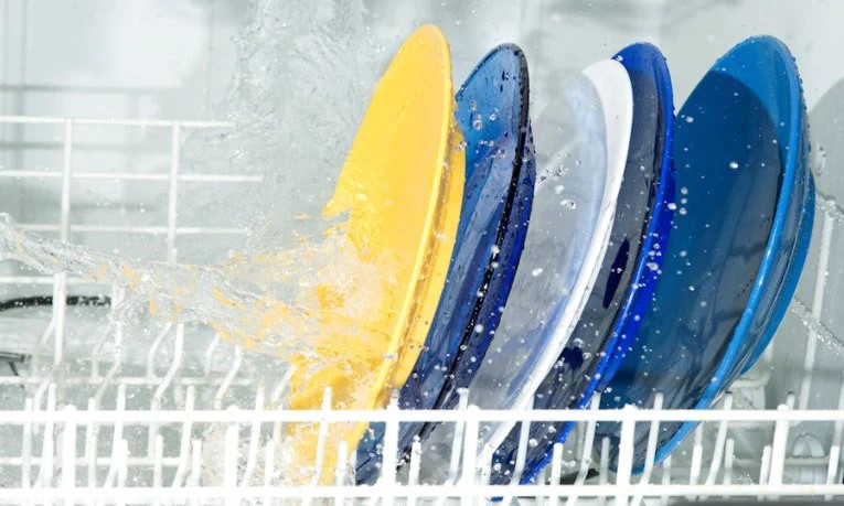 A Guide to Selecting an Eco-Friendly Dishwasher