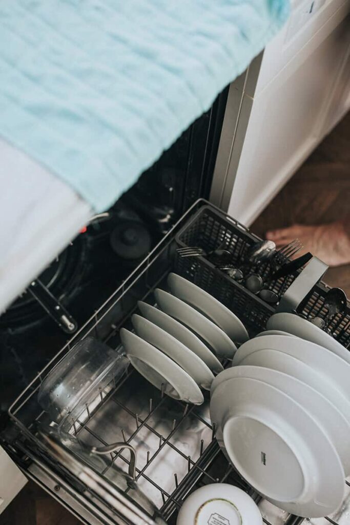 The Ultimate Guide to Choosing an Eco-Friendly Dishwasher