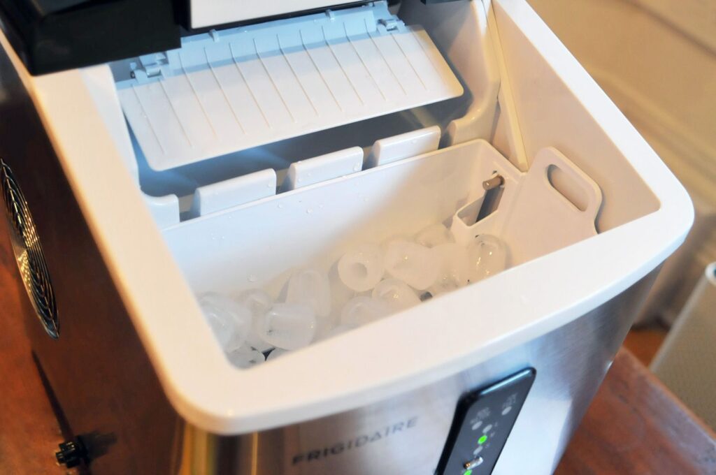 Tips and Tricks for Troubleshooting Countertop Ice Maker Problems