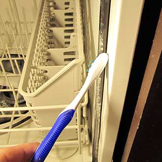 Tips for Properly Cleaning Dishwasher Gaskets and Seals
