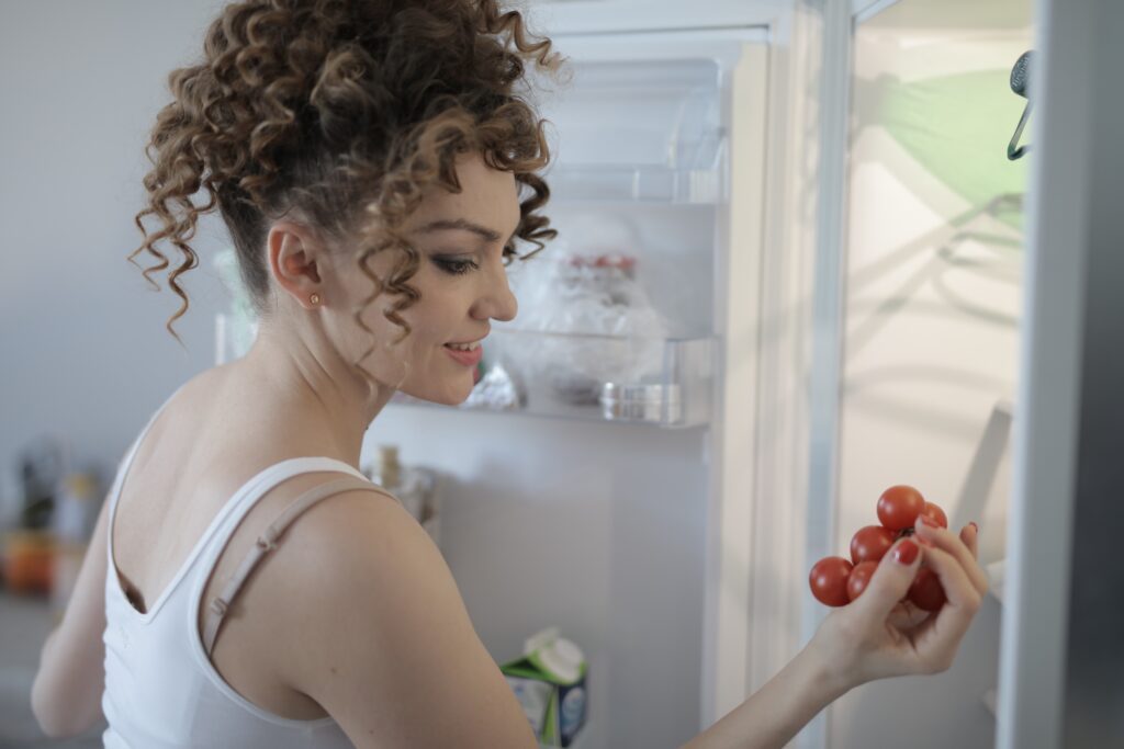 How Do I Troubleshoot A Refrigerator Ice Dispenser Thats Not Working?